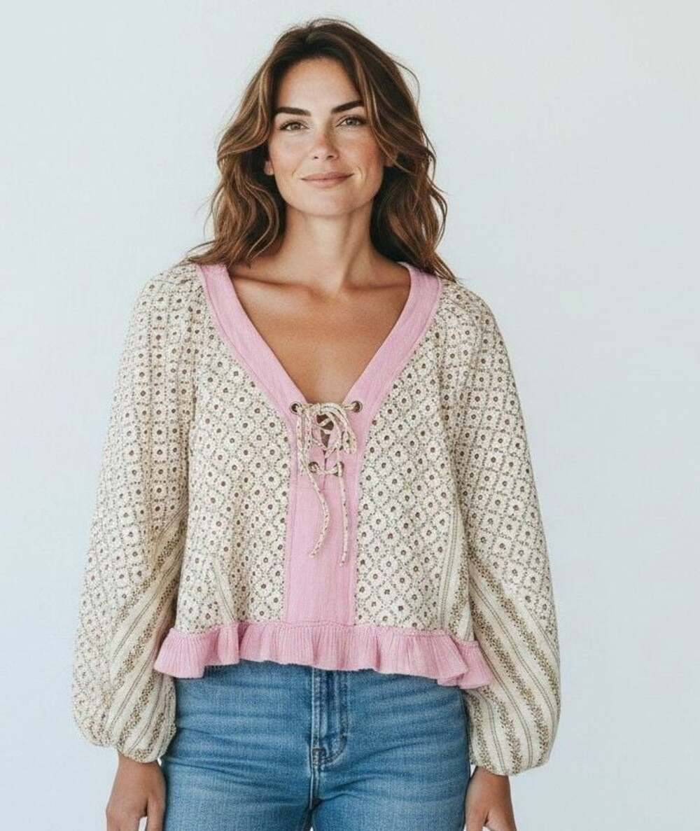 POL Floral Print Long Sleeve V-Neck Top GWT448